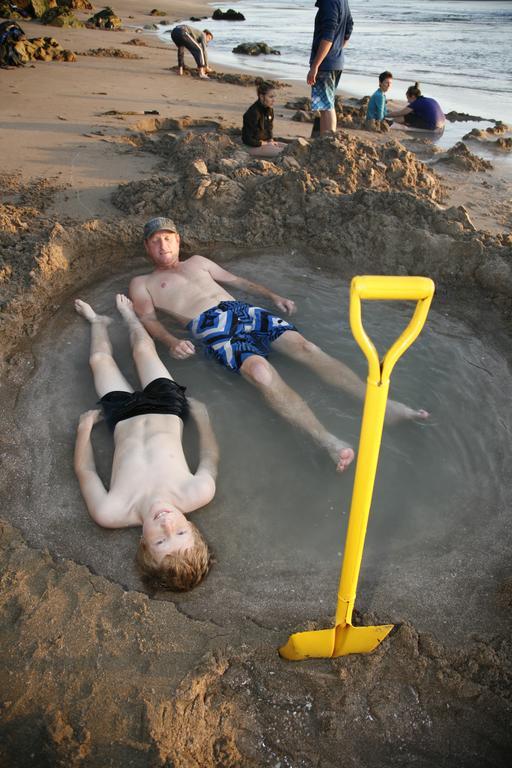 Hotwater Beach Hot Water Beach Bure Wera מראה חיצוני תמונה